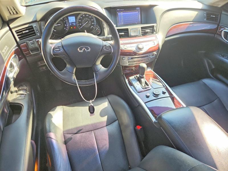 2017 Infiniti Q70 3.7