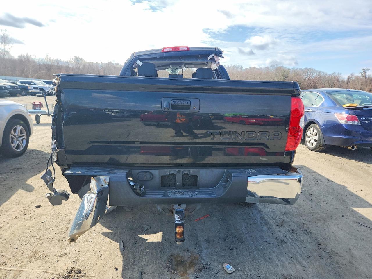 2015 Toyota Tundra SR5