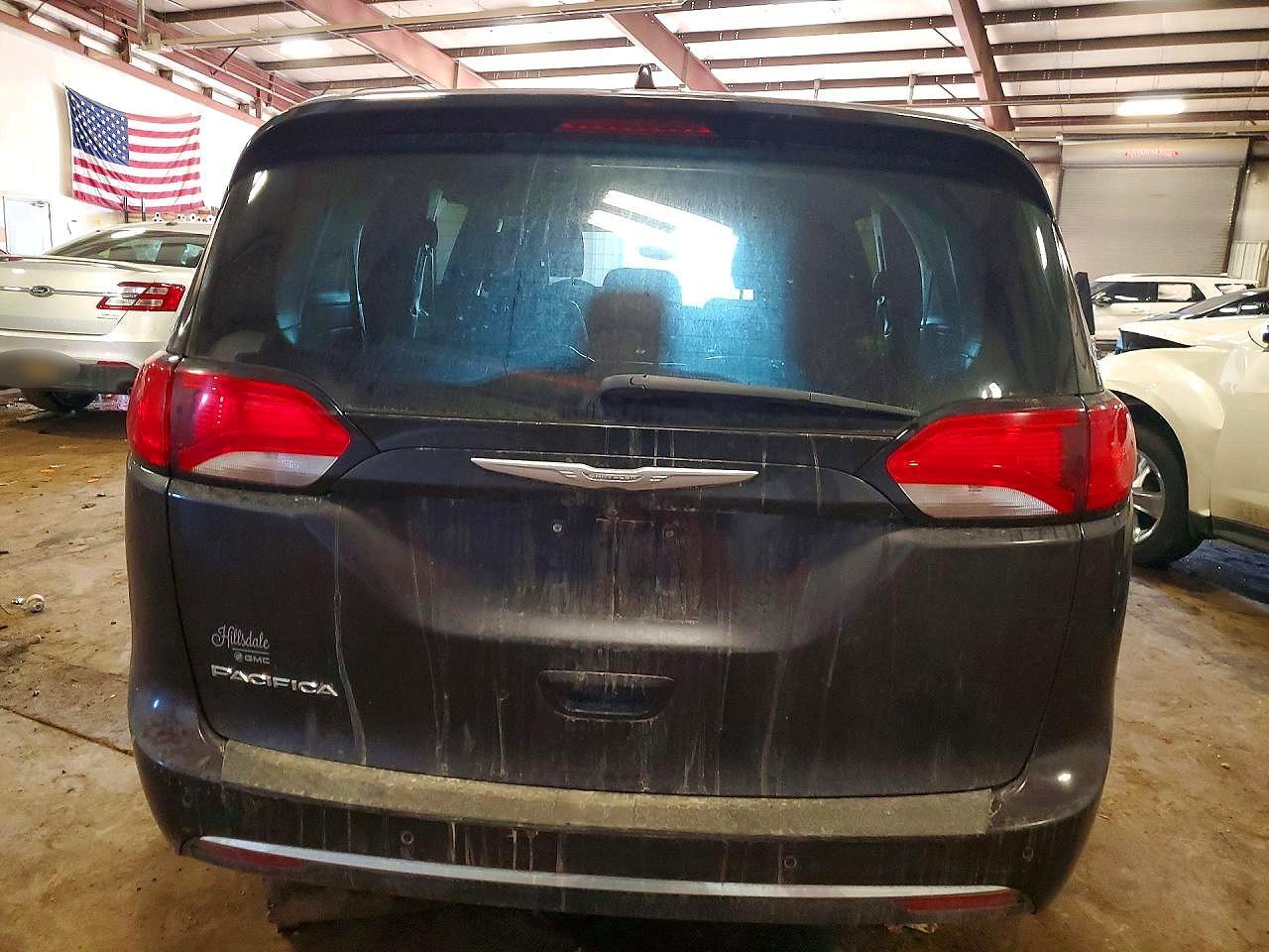 2017 Chrysler Pacifica Touring l