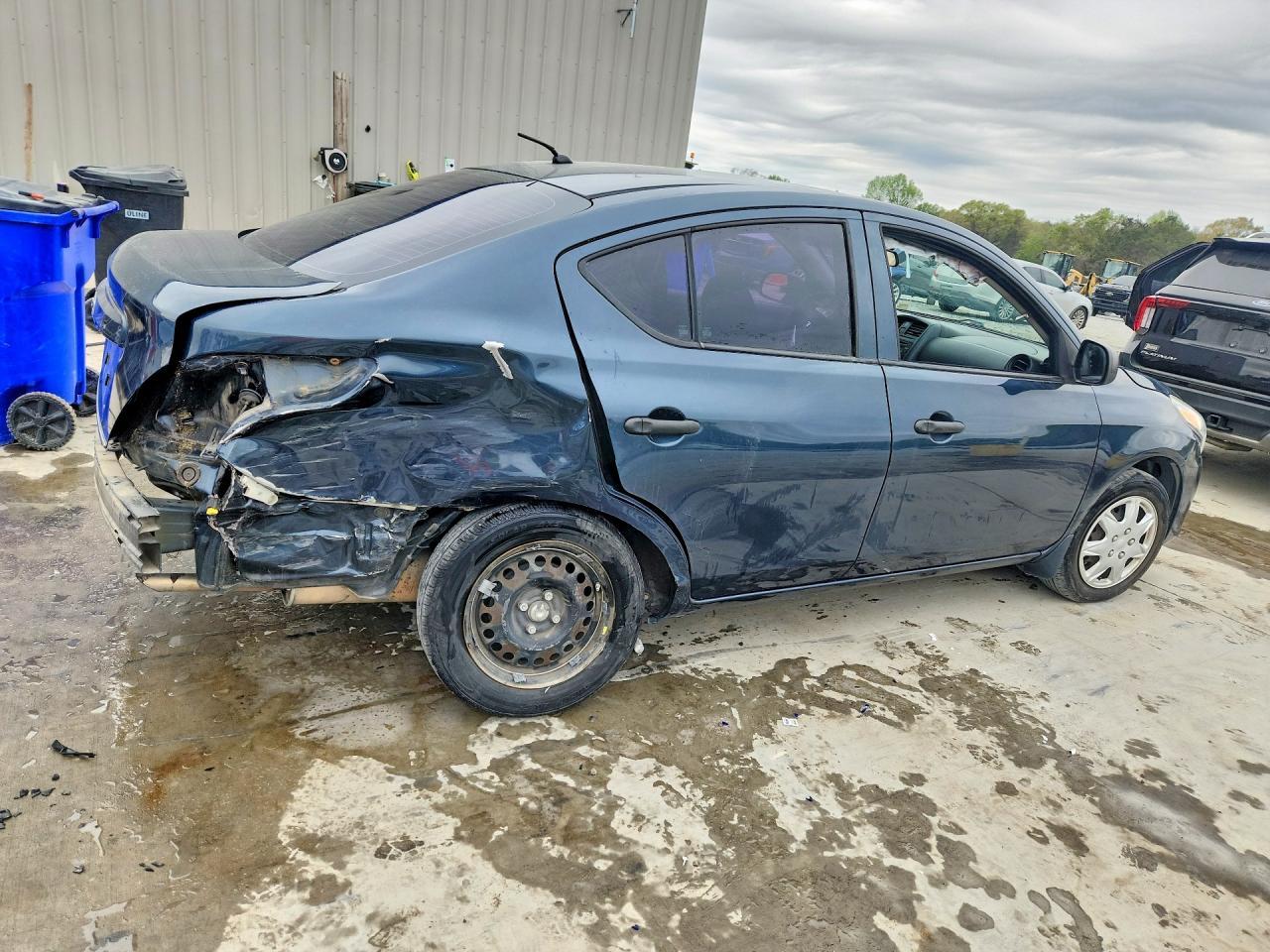 2015 Nissan Versa 1.6 s