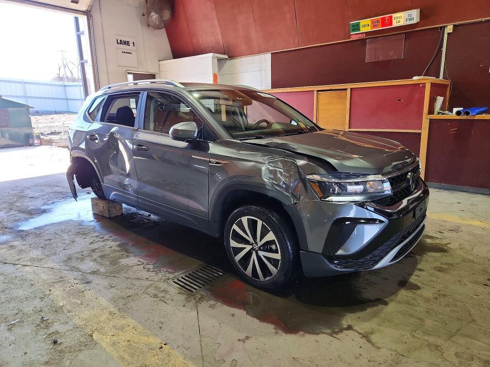 2024 Volkswagen Taos se