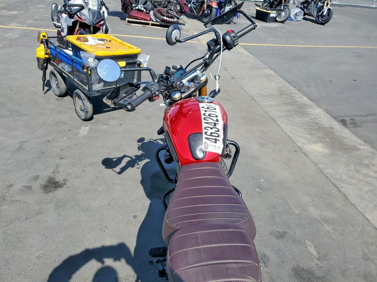 2024 Triumph Scrambler 400 X