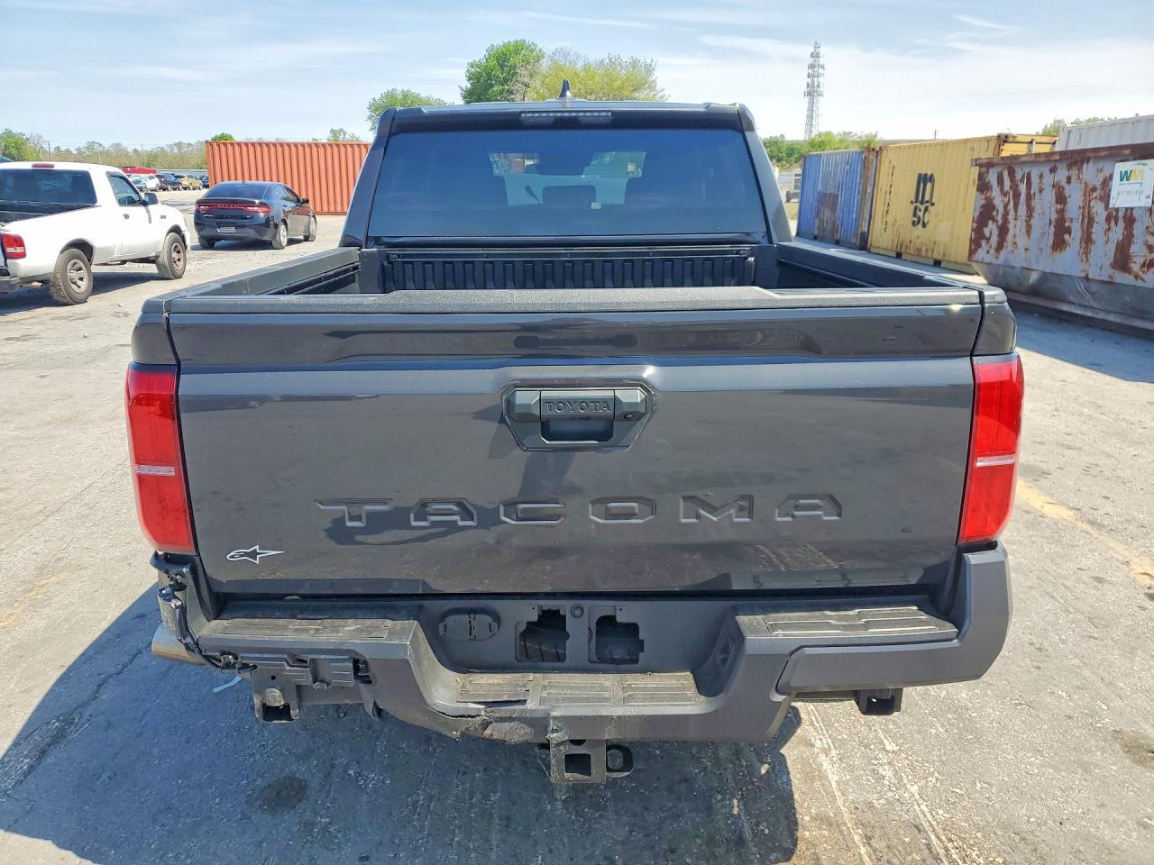 2025 Toyota Tacoma SR5 Double CA SR5