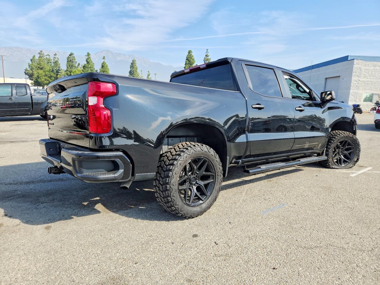 2025 Chevrolet Silverado C1500 Custom