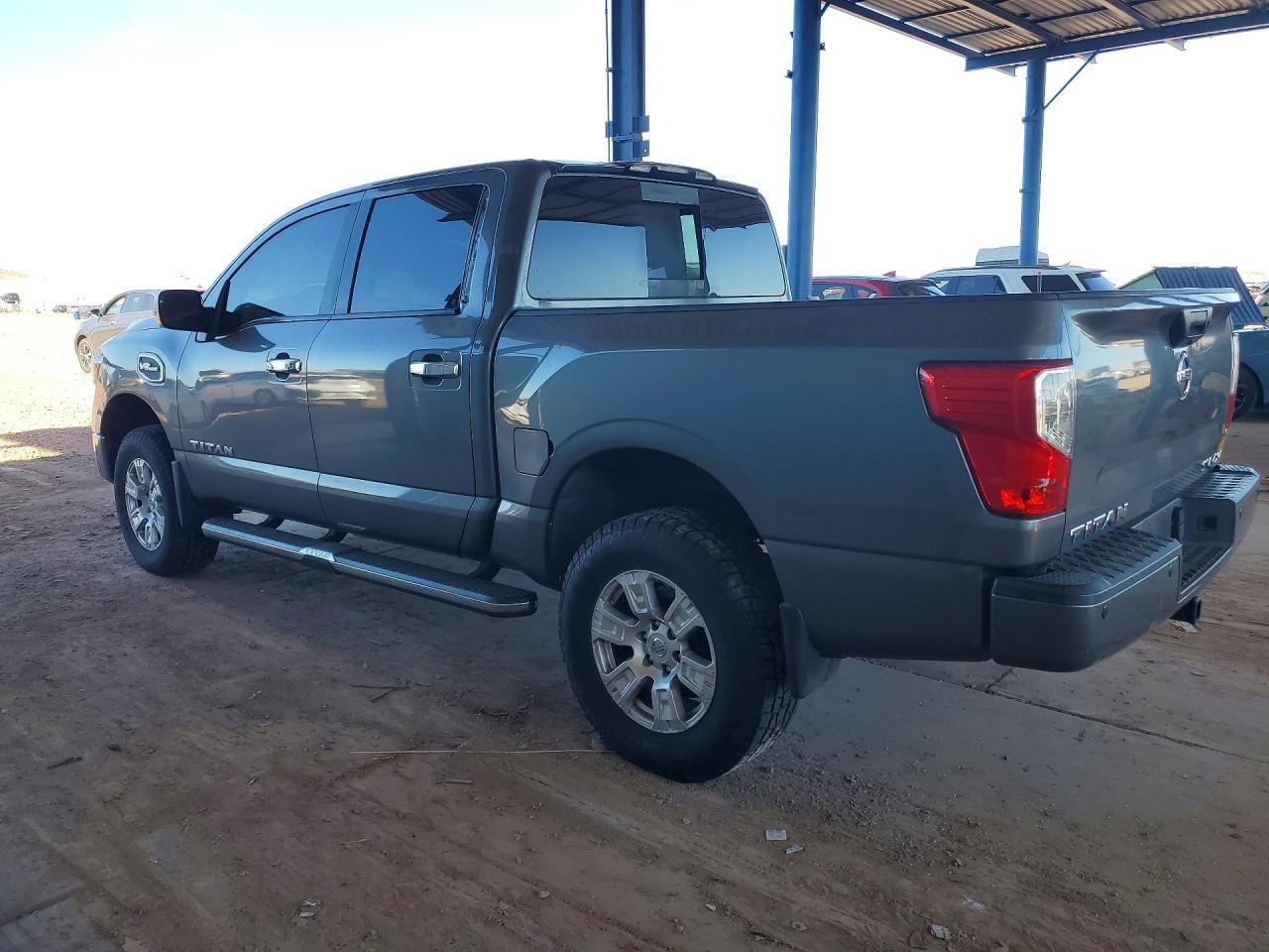 2017 Nissan Titan SV