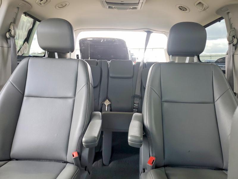 2011 Volkswagen Routan se