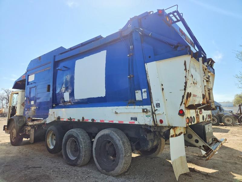 2011 Mack MRU613 Refuse Truck