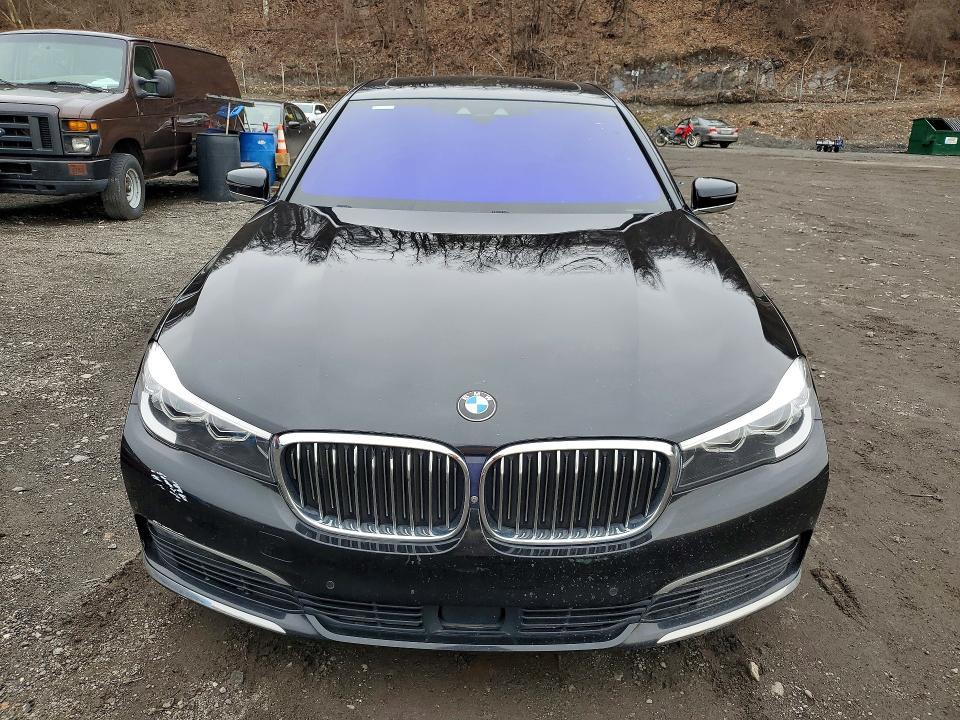 2018 BMW 740 xi