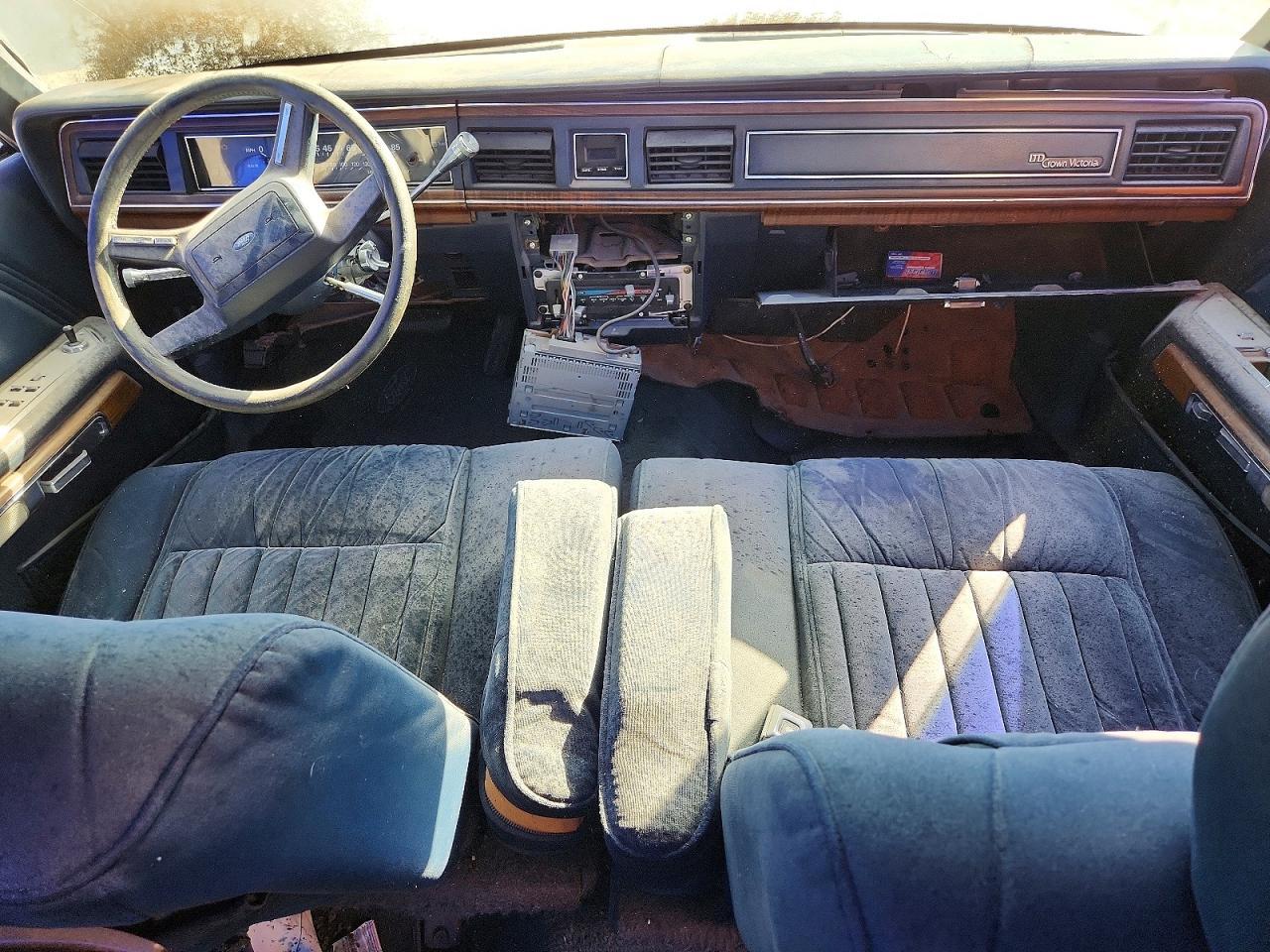 1989 Ford Crown Victoria