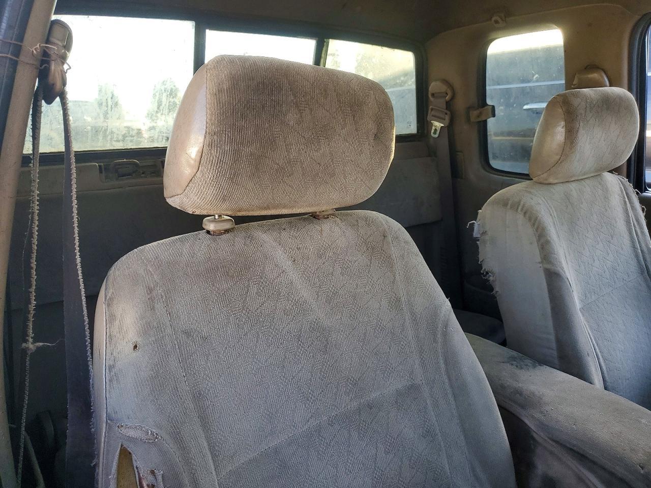 2004 Toyota Tacoma Base