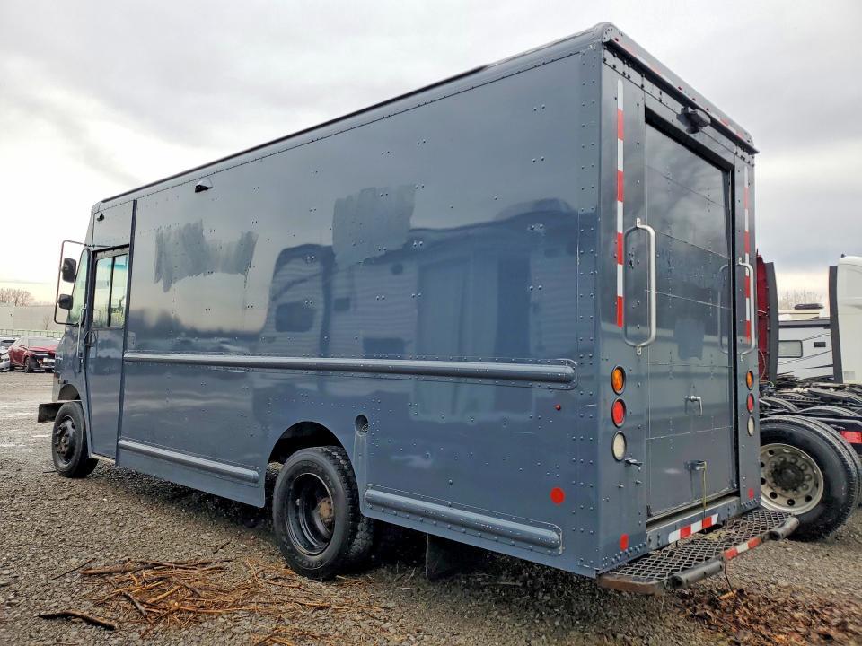 2020 Freightliner MT45G Chassis Delivery Truck