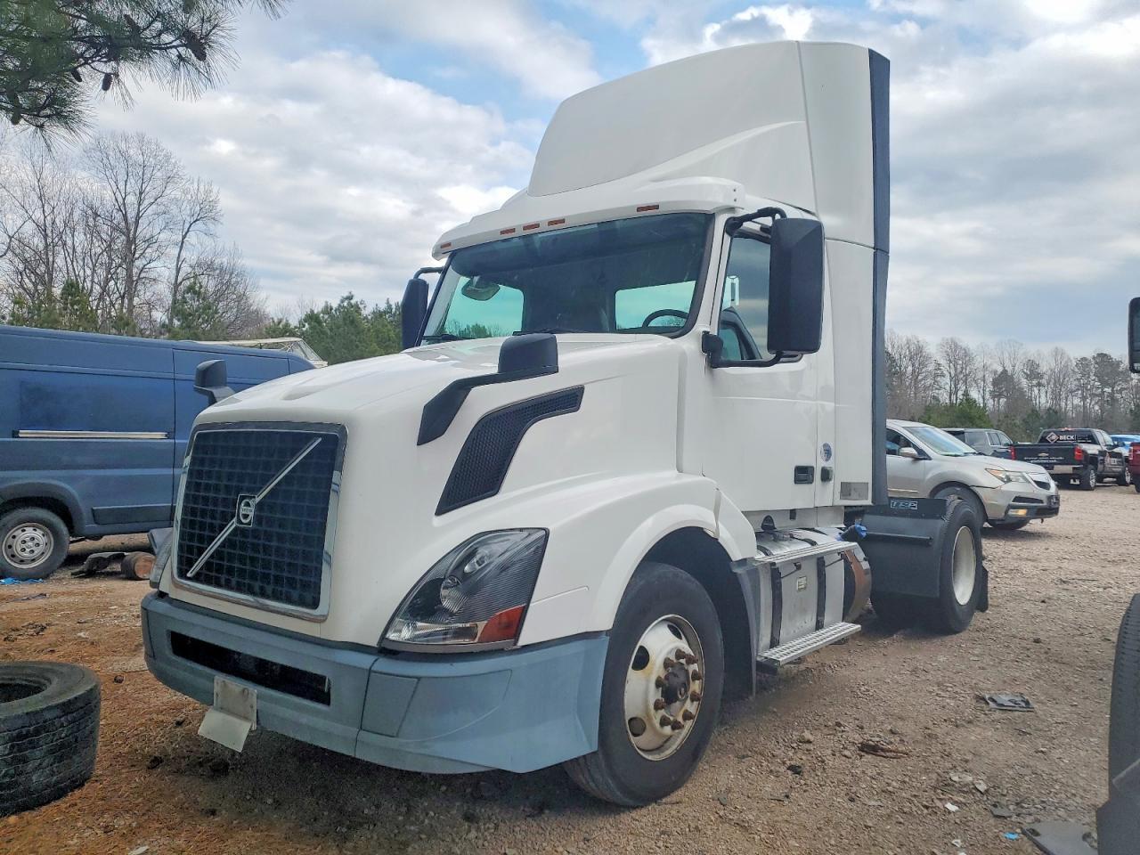 2018 Volvo VNL Semi Truck