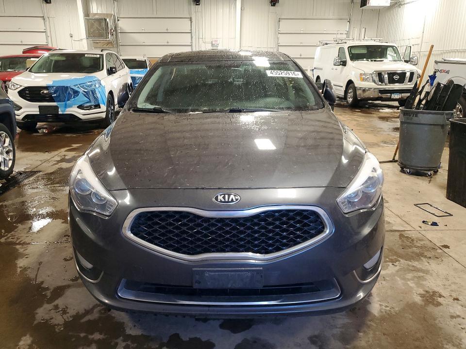 2016 KIA Cadenza Premium