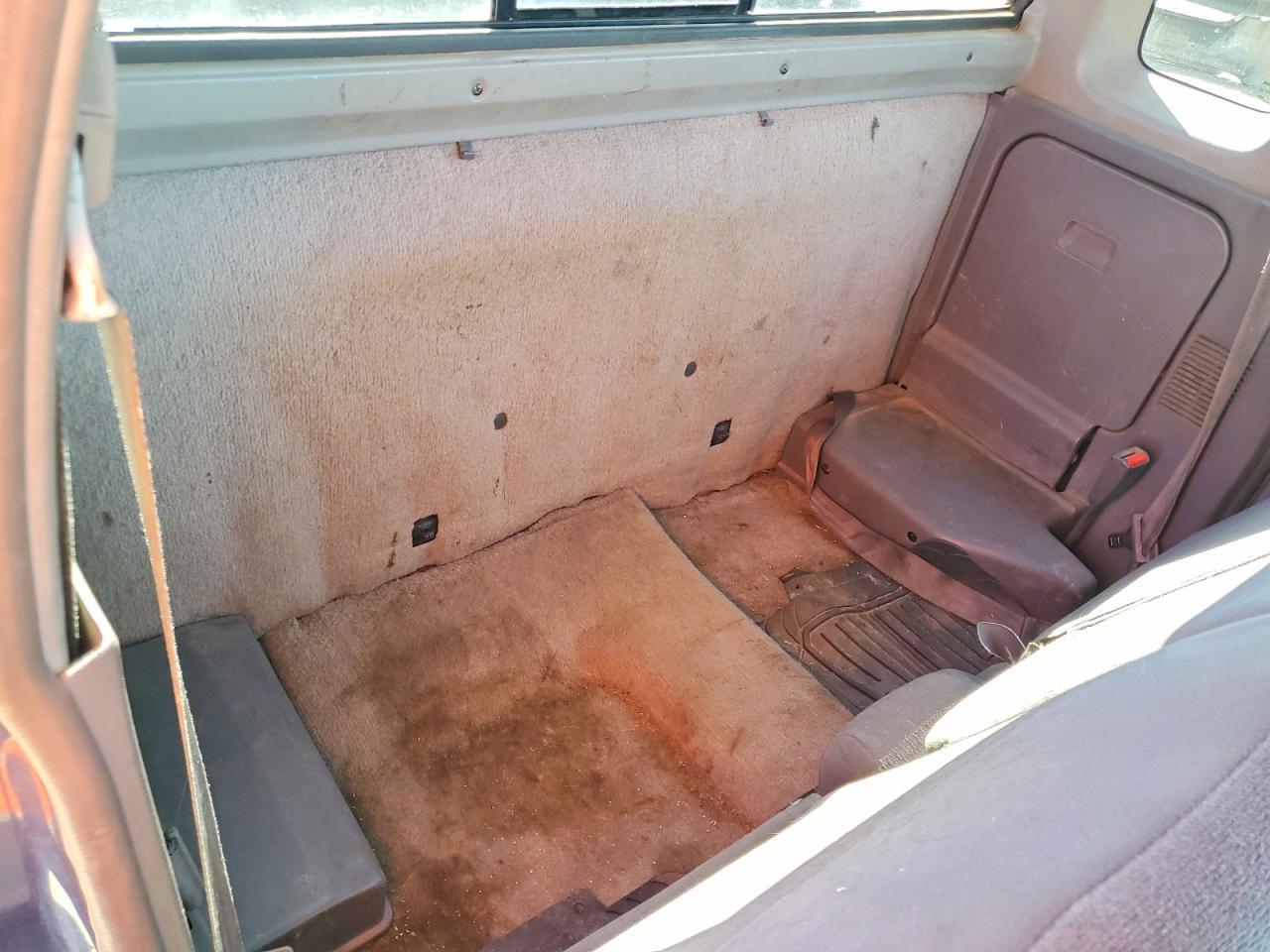2000 Nissan Frontier xe