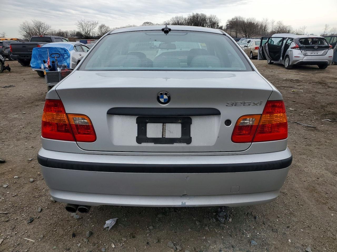 2004 BMW 325 xi