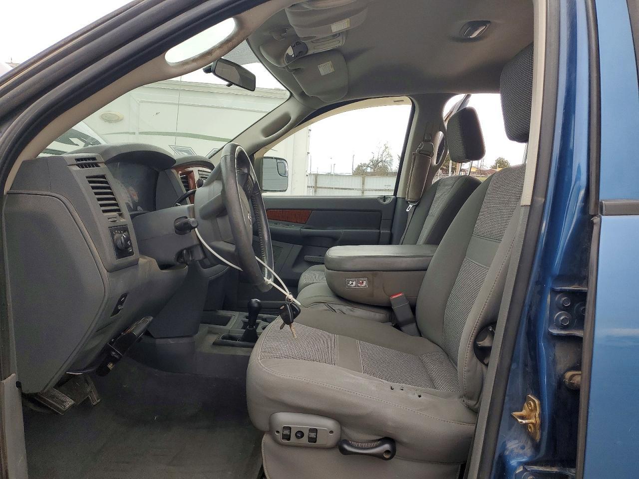 2006 Dodge RAM 2500 ST