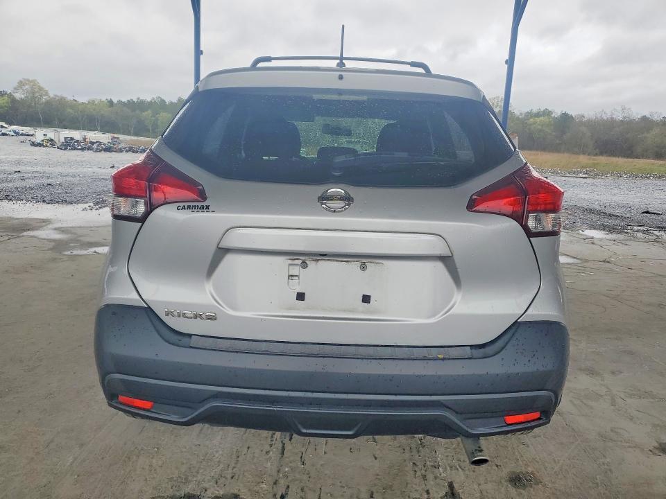 2019 Nissan Kicks s