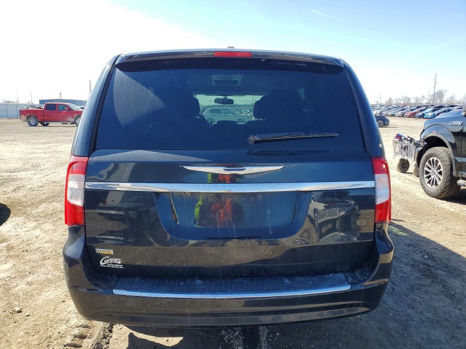 2016 Chrysler Town & Country Touring