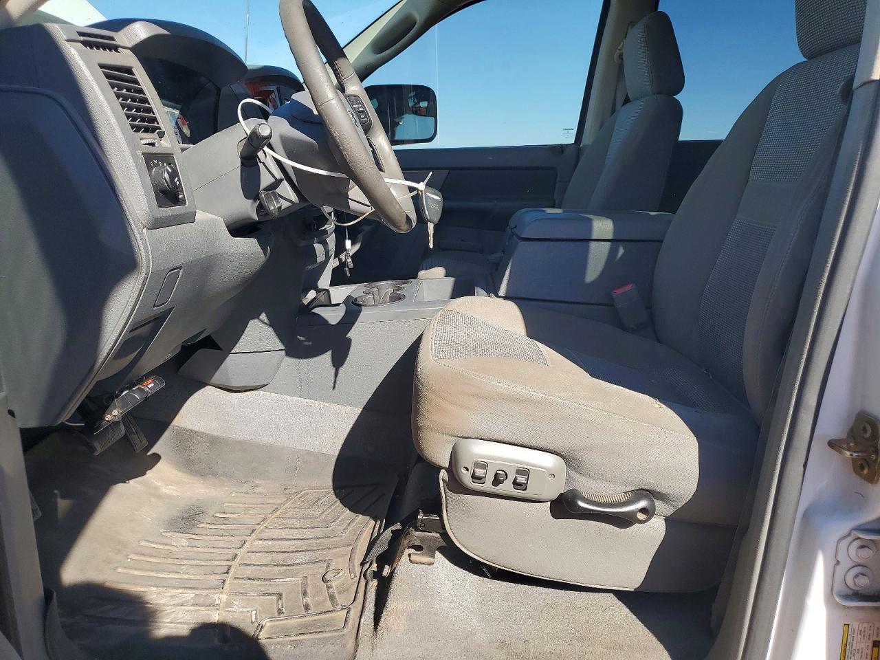 2006 Dodge RAM 2500 ST
