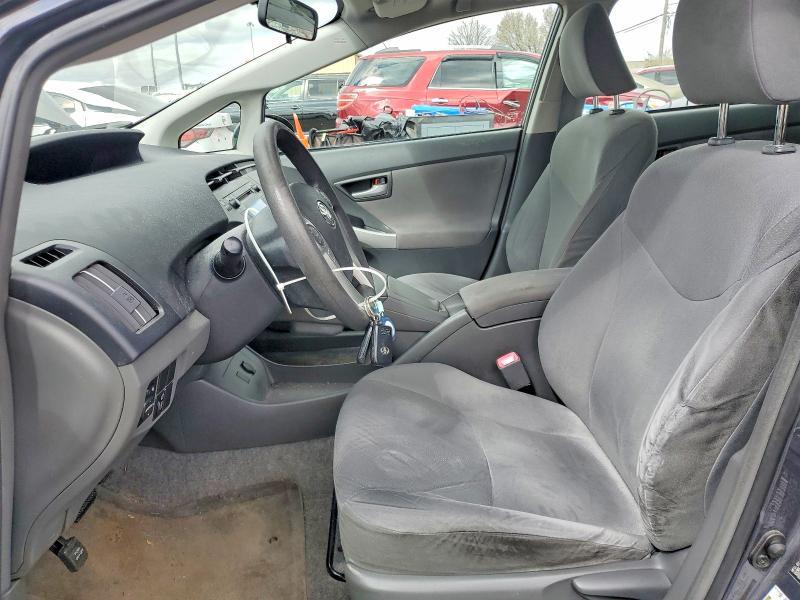 2010 Toyota Prius iii