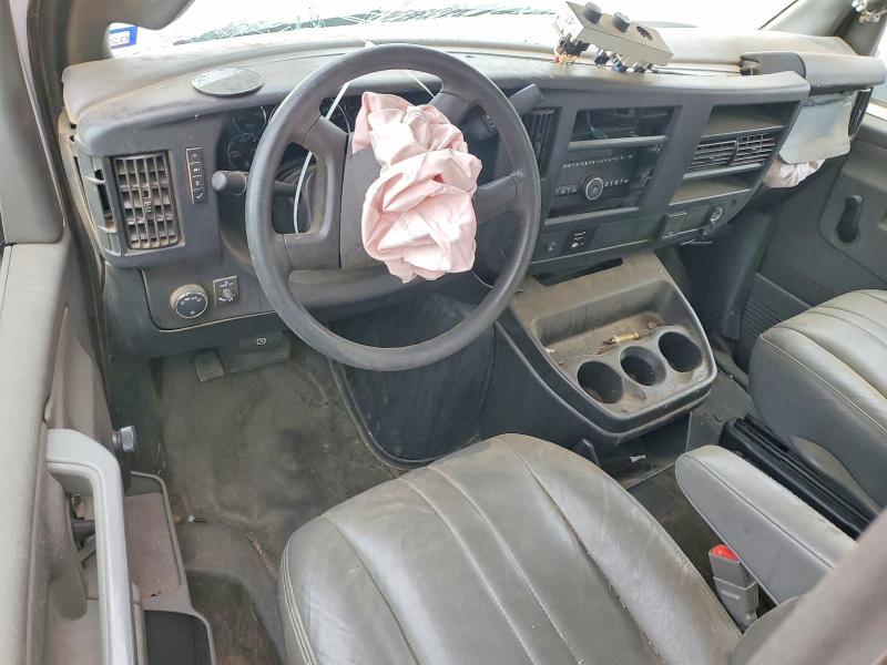 2018 Chevrolet Express BOX Truck