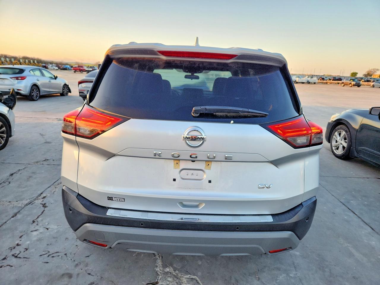 2021 Nissan Rogue sv