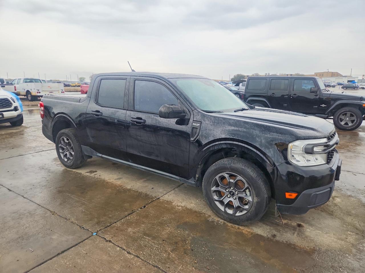 2022 Ford Maverick XL