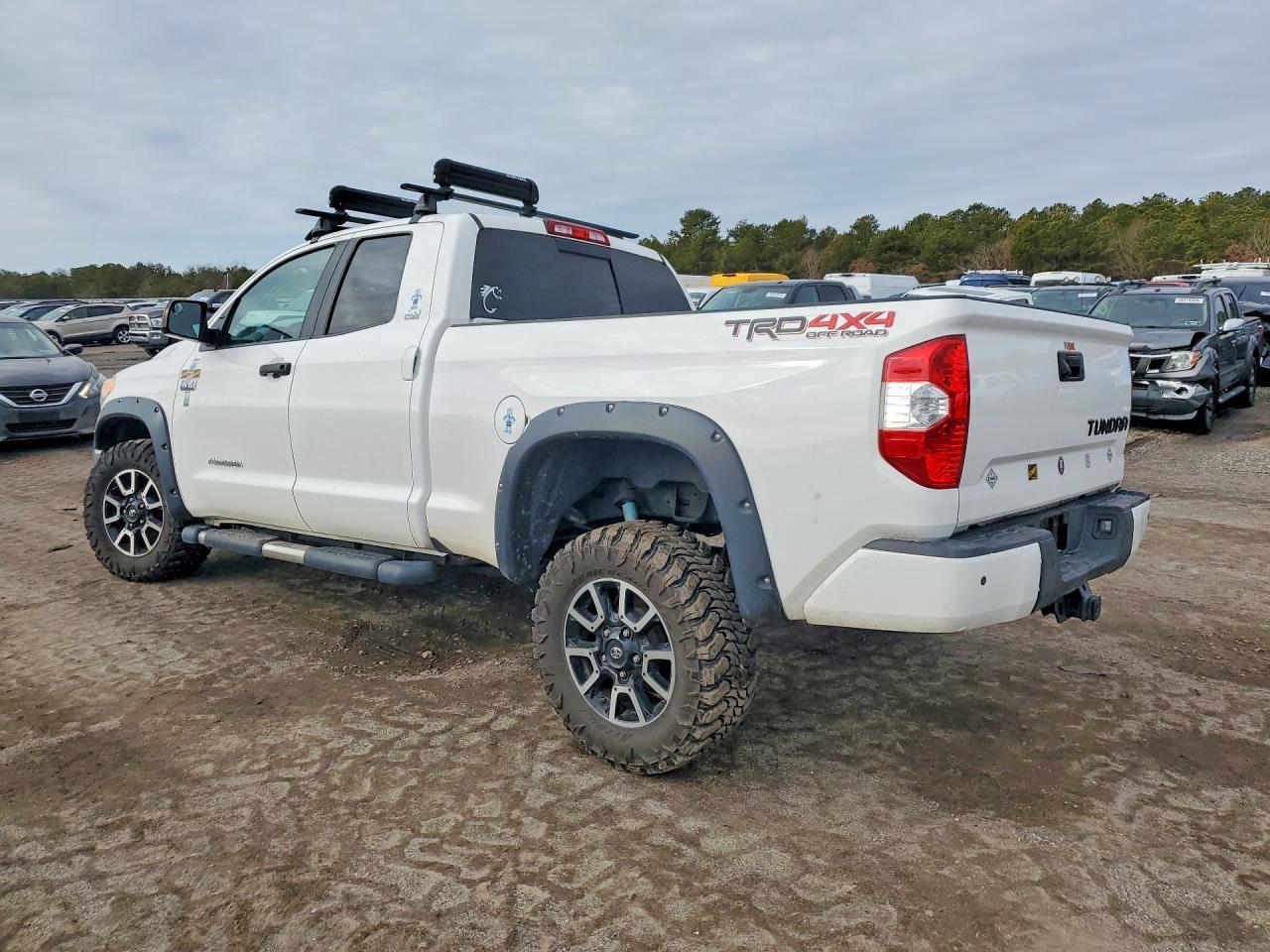 2017 Toyota Tundra SR5
