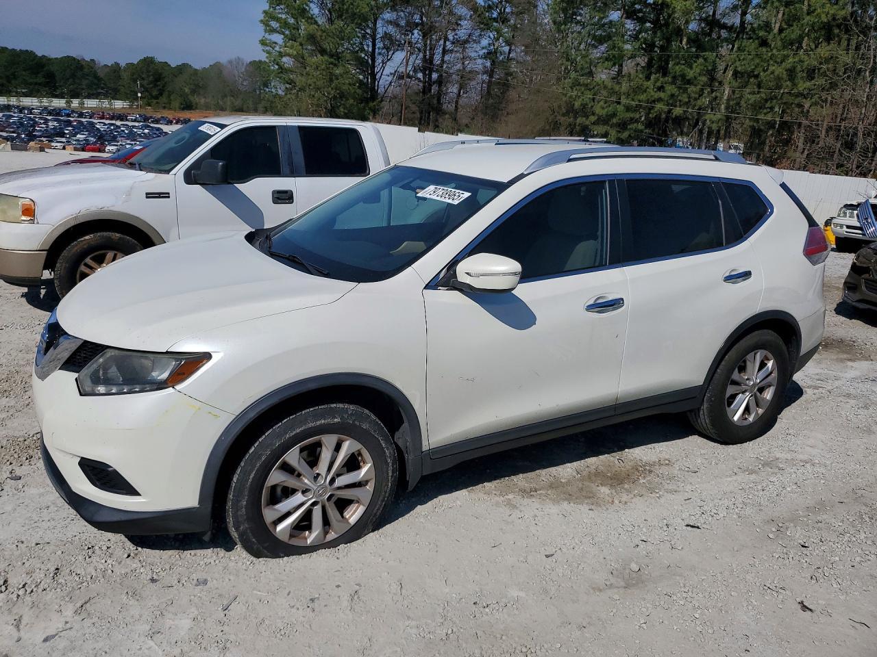 2015 Nissan Rogue sv