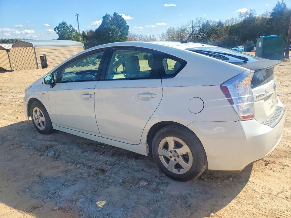 2010 Toyota Prius iii