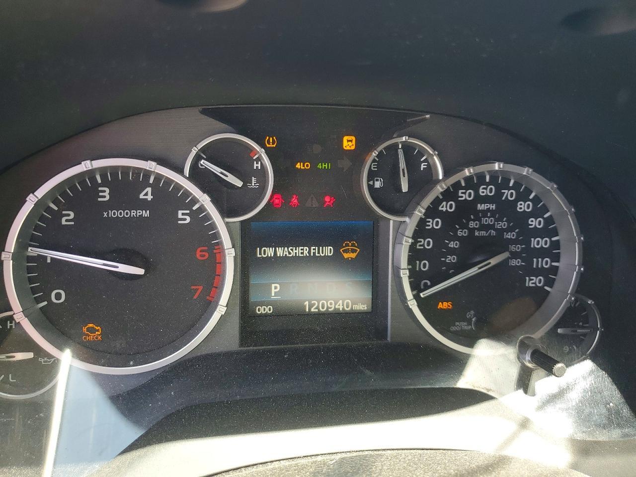 2014 Toyota Tundra SR5