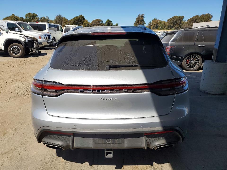 2024 Porsche Macan Base