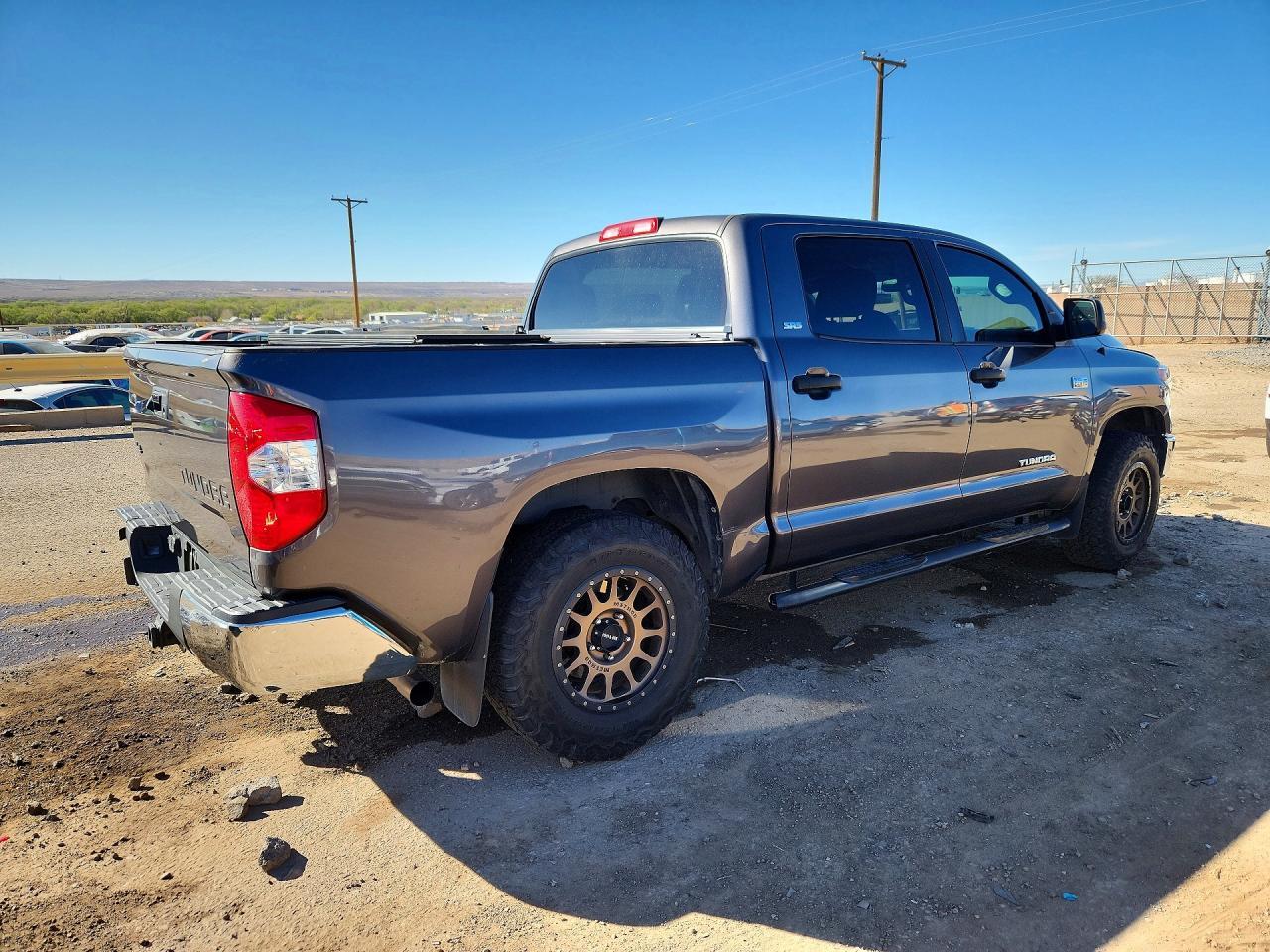 2017 Toyota Tundra SR5