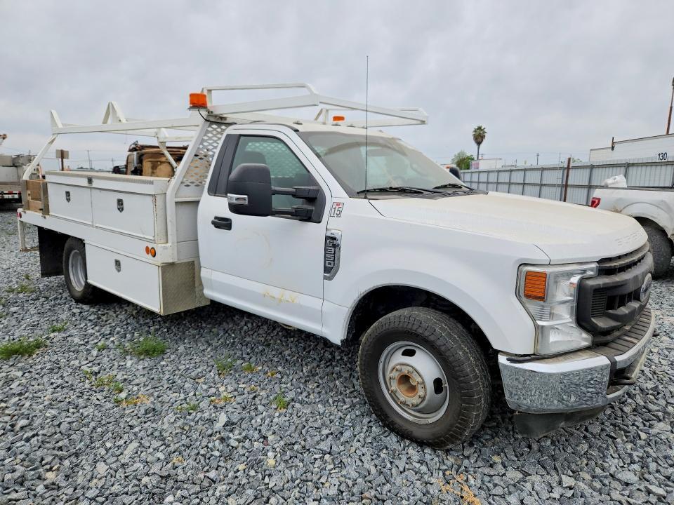 2020 Ford F350 Super Duty Flatbed Truck