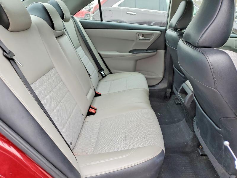 2016 Toyota Camry se