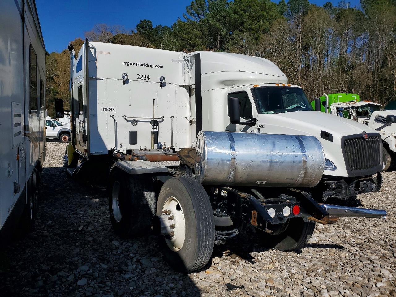 2022 Kenworth T680 Semi Truck
