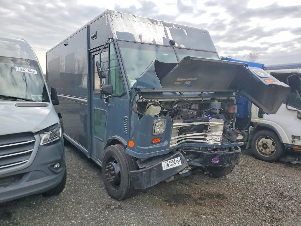 2020 Ford Commercial Chassis Delivery Truck