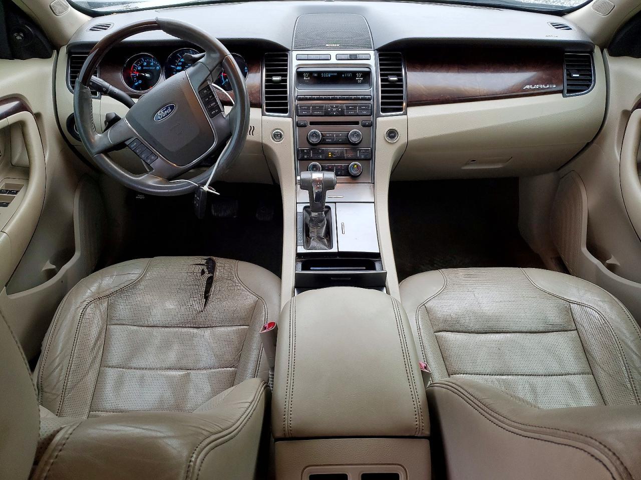 2010 Ford Taurus Limited
