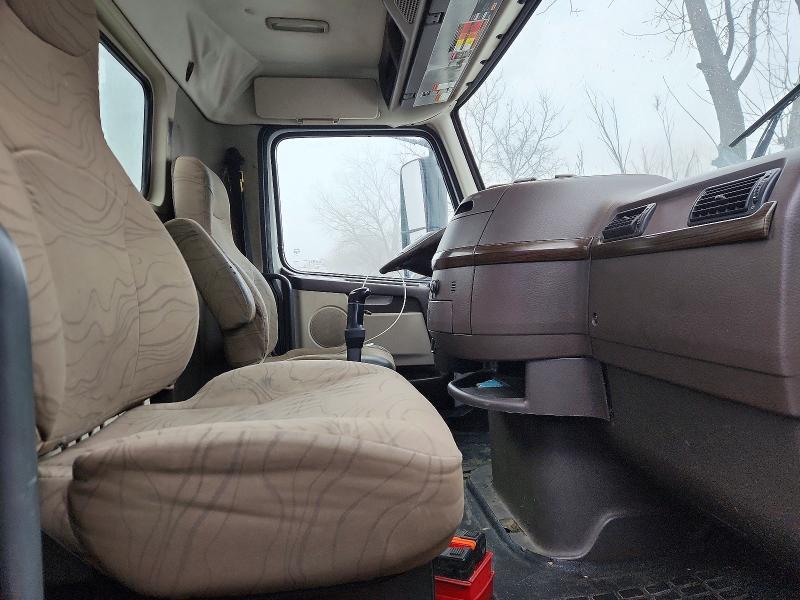 2012 Volv O VNL Semi Truck