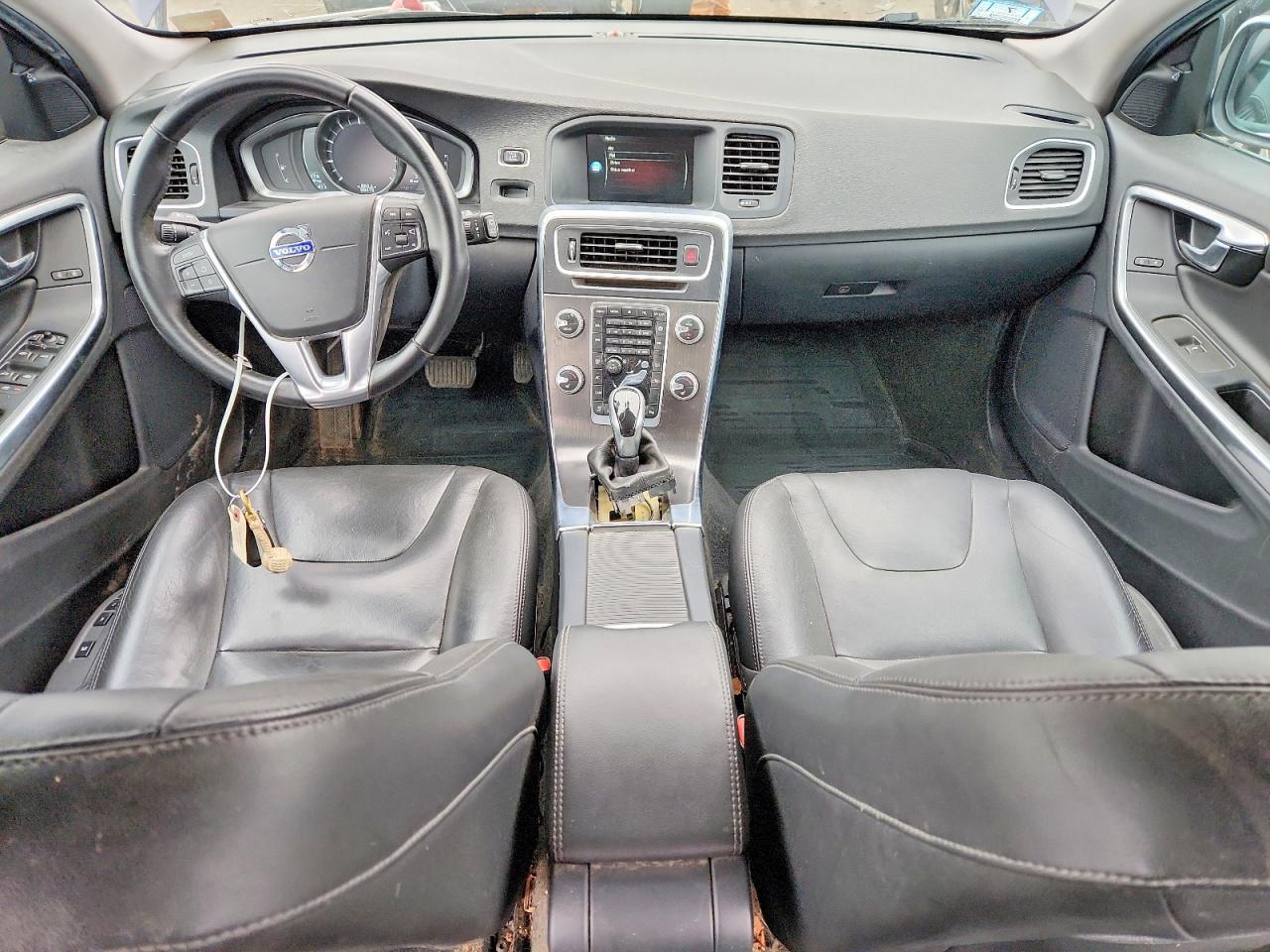 2016 Volvo V60 Premier