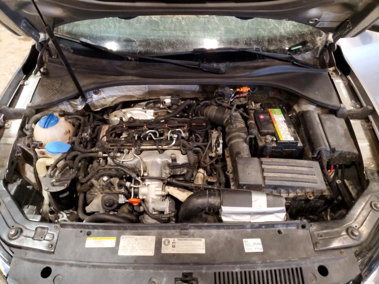 2013 Volkswagen Passat se