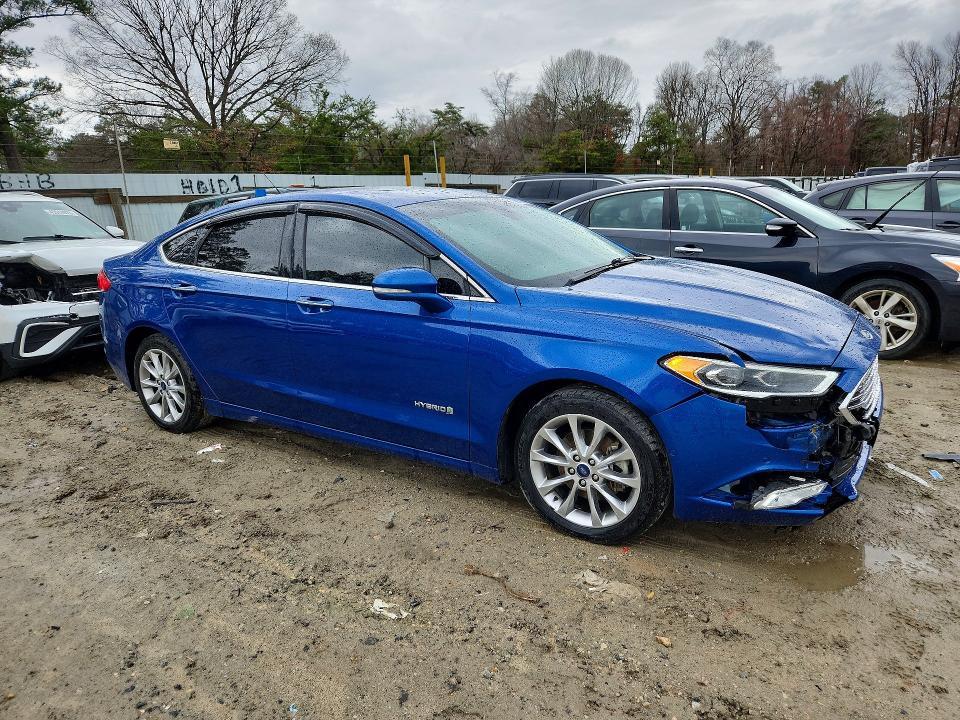 2017 Ford Fusion se Hybrid