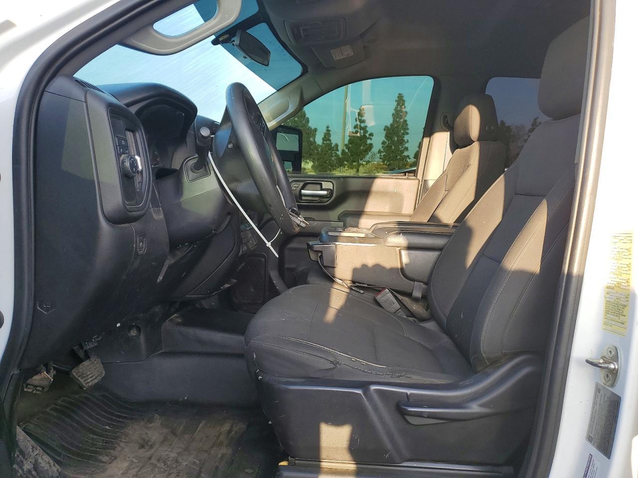 2020 Chevrolet Silverado Delivery Truck