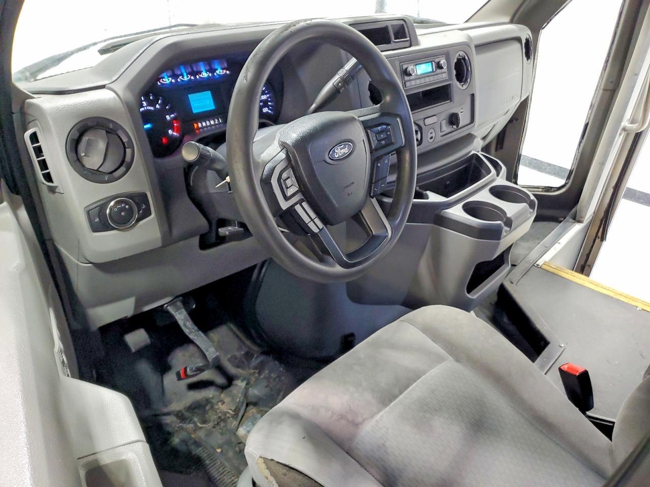 2022 Ford E350 Shuttle Bus