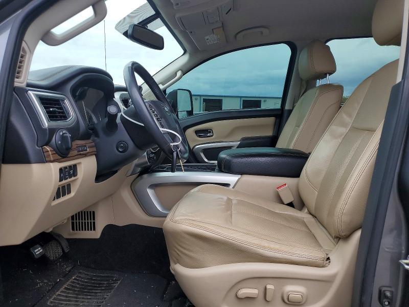2017 Nissan Titan sl