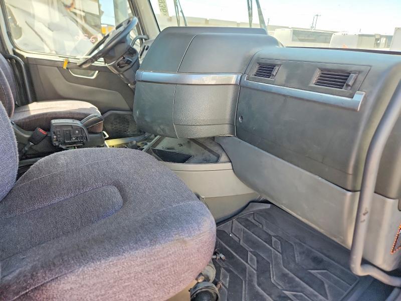 2022 Volv O VNL Semi Truck