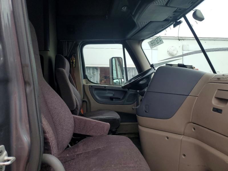 2018 Freightliner Cascadia 125 Semi Truck