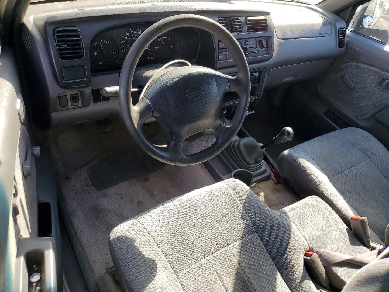 1999 Nissan Frontier XE