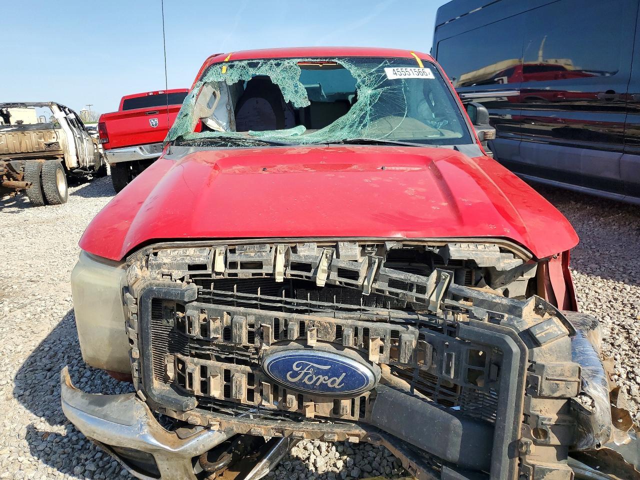 2015 Ford F350 Super Duty Truck Cab AND Chassis