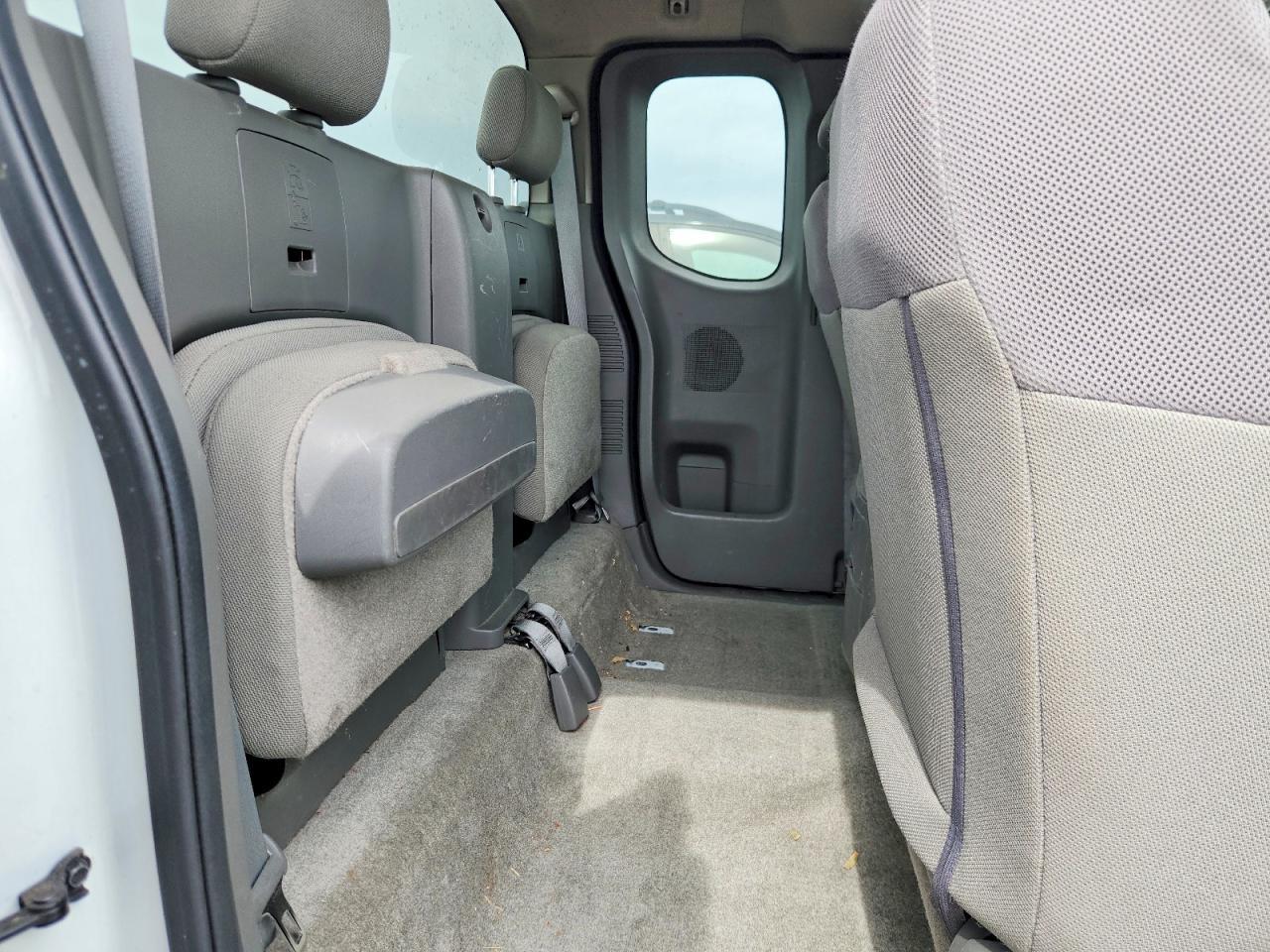 2016 Nissan Frontier S
